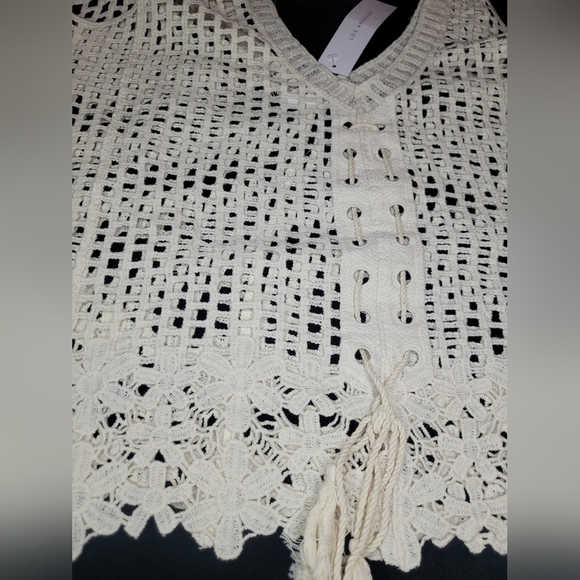 NWT Women's Cream Crochet Top. Size S/M - Picture 6 of 8